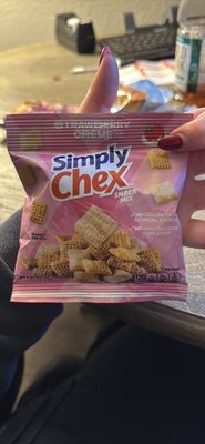 Simply Chex Snack Mix Strawberry Creme