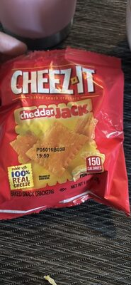 Cheddar Jack Baked Snack Crackers
