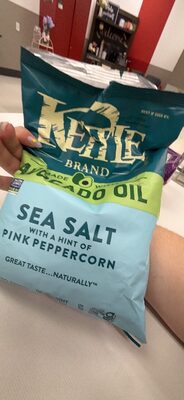 SEA SALT WITH A HINT OF PINK PEPPERCORN