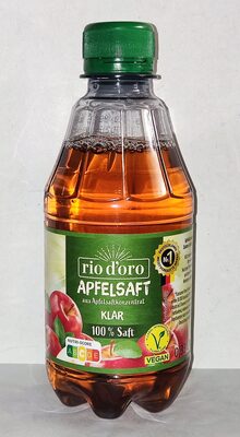 Apfelsaft aus Apfelsaftkonzentrat klar