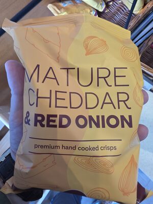 MATURE MA CHEDDAR & RED ONION premium hand cooked