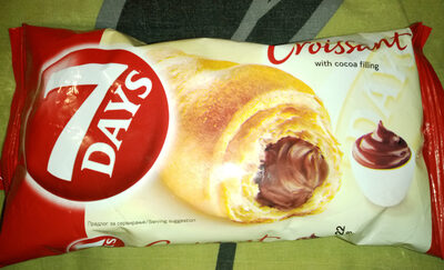 Croissant with cocoa filling