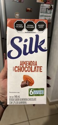 Bebida sabor almendra chocolate